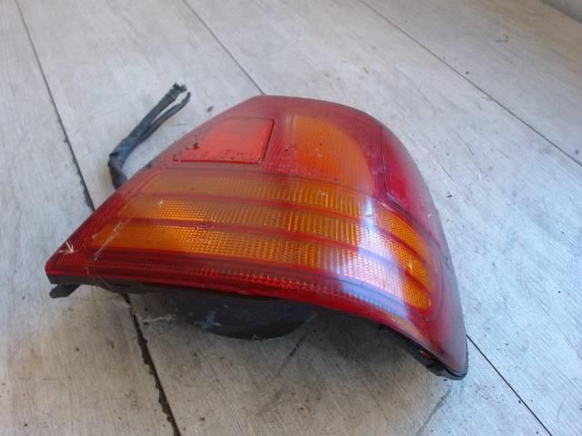 bontott SUZUKI SWIFT II Jobb Külső Hátsó Lámpa