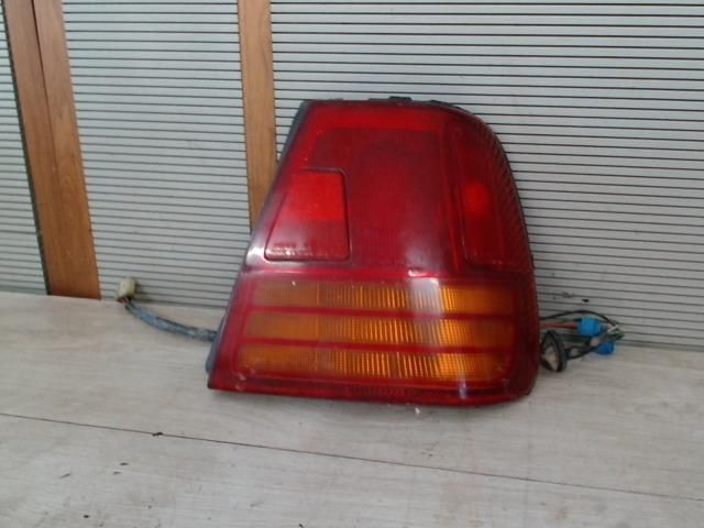 bontott SUZUKI SWIFT II Jobb Külső Hátsó Lámpa