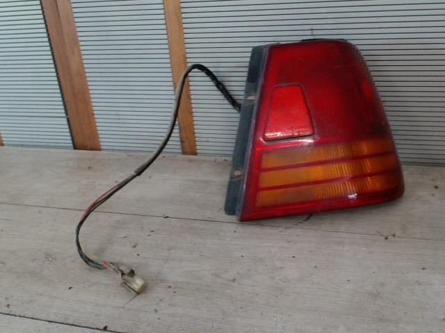 bontott SUZUKI SWIFT II Jobb Külső Hátsó Lámpa