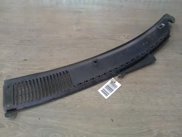 bontott SUZUKI SWIFT II Jobb Levélrács Záróvég