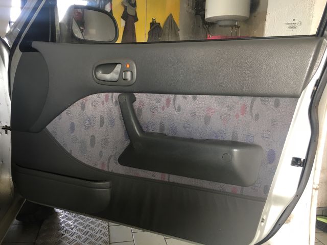 bontott SUZUKI SWIFT II Jobb Napellenző Tartó