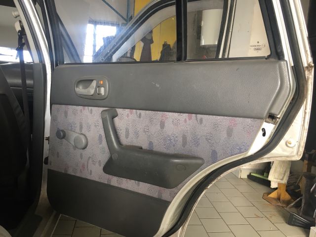 bontott SUZUKI SWIFT II Jobb Napellenző Tartó