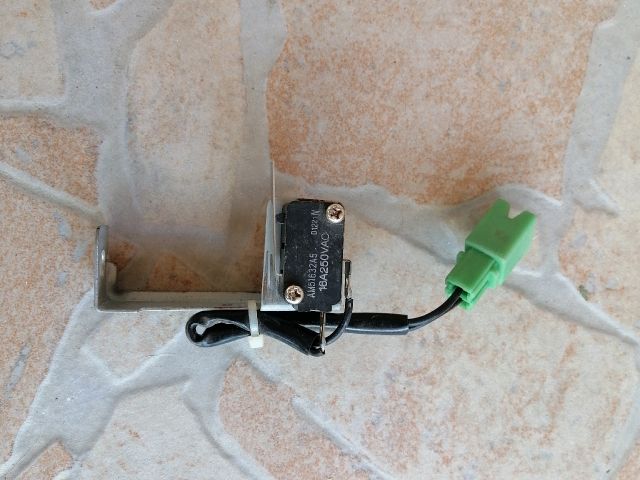 bontott SUZUKI SWIFT II Kapcsoló (Magában)