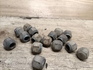 bontott SUZUKI SWIFT II Kerék Csavar Szett