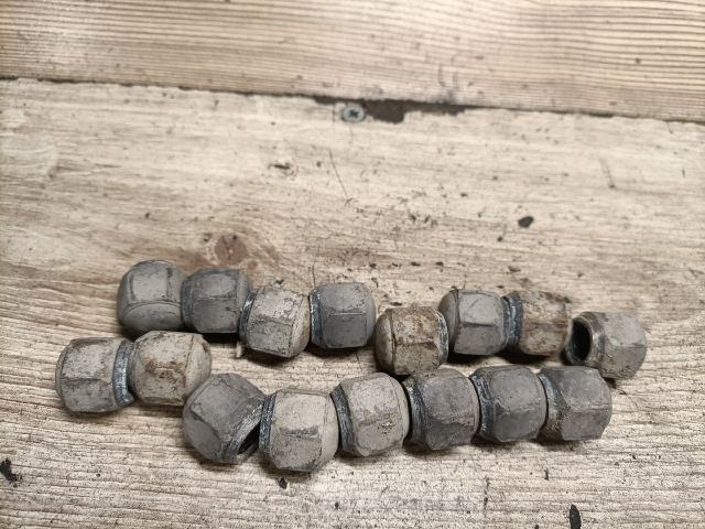 bontott SUZUKI SWIFT II Kerék Csavar Szett