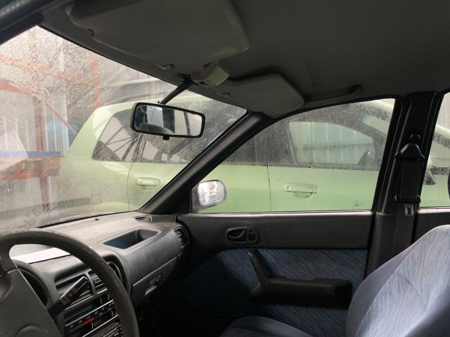 bontott SUZUKI SWIFT II Kesztyűtartó