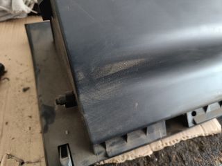 bontott SUZUKI SWIFT II Kesztyűtartó