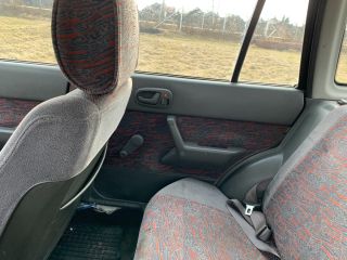 bontott SUZUKI SWIFT II Kesztyűtartó