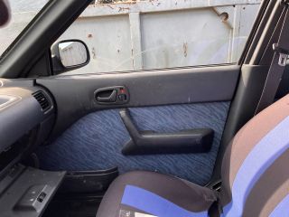 bontott SUZUKI SWIFT II Kesztyűtartó