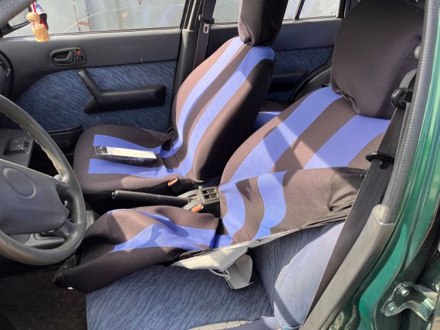 bontott SUZUKI SWIFT II Kesztyűtartó