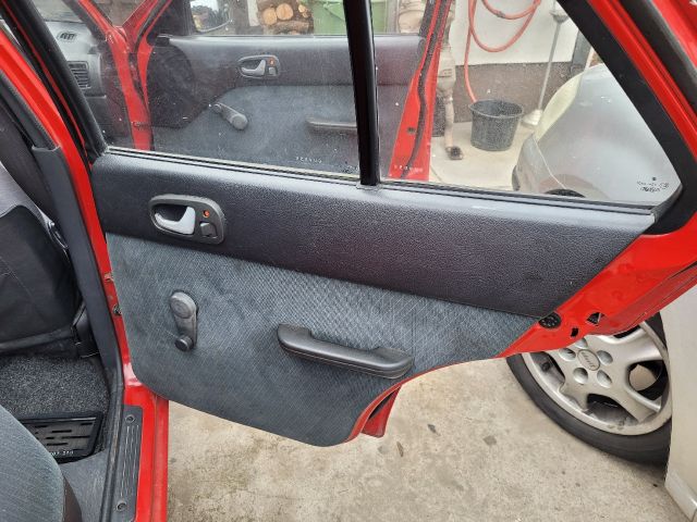 bontott SUZUKI SWIFT II Középkonzol Keret