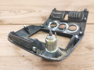 bontott SUZUKI SWIFT II Középkonzol Keret