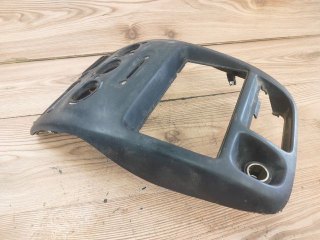 bontott SUZUKI SWIFT II Középkonzol Keret