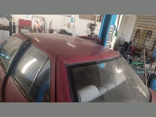 bontott SUZUKI SWIFT II Középkonzol Keret