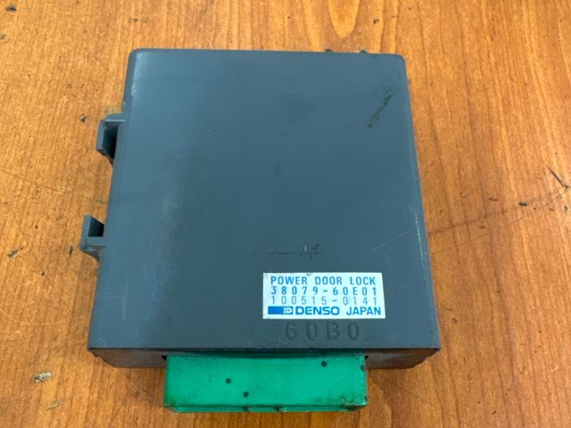 bontott SUZUKI SWIFT II Központizár Elektronika