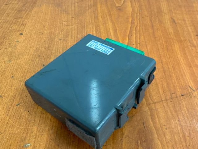 bontott SUZUKI SWIFT II Központizár Elektronika