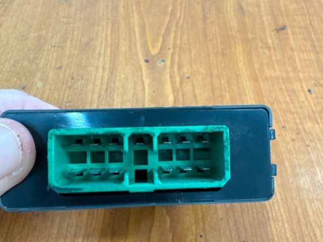 bontott SUZUKI SWIFT II Központizár Elektronika