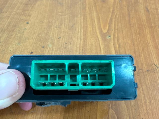 bontott SUZUKI SWIFT II Központizár Elektronika