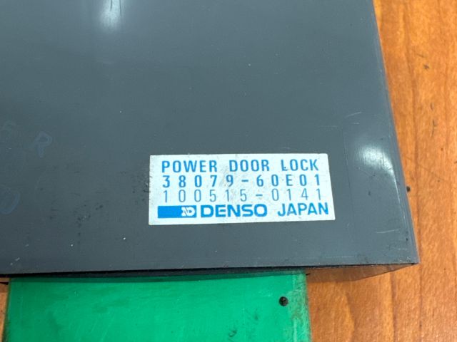 bontott SUZUKI SWIFT II Központizár Elektronika