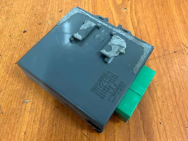 bontott SUZUKI SWIFT II Központizár Elektronika