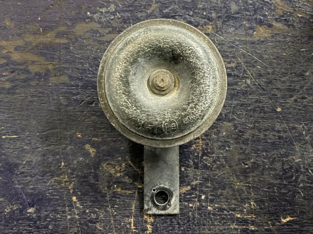 bontott SUZUKI SWIFT II Kürt