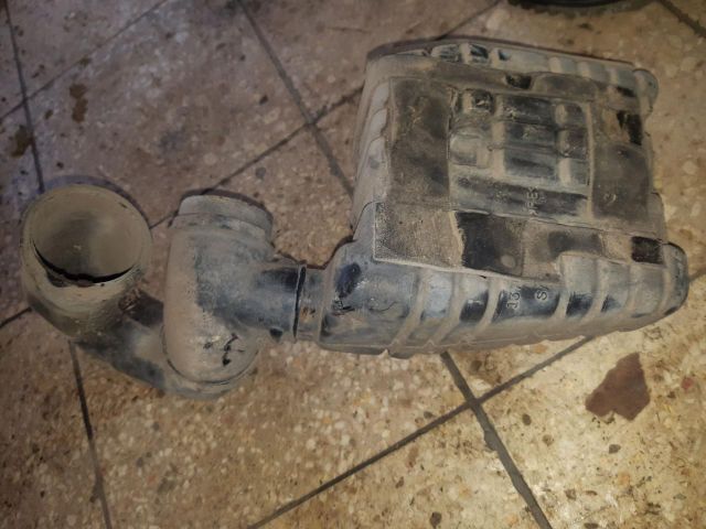 bontott SUZUKI SWIFT II Légbeömlő Cső