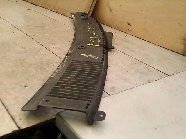 bontott SUZUKI SWIFT II Levélrács