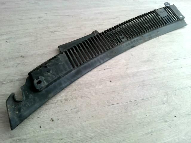 bontott SUZUKI SWIFT II Levélrács