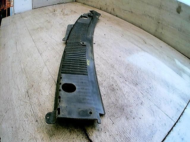 bontott SUZUKI SWIFT II Levélrács