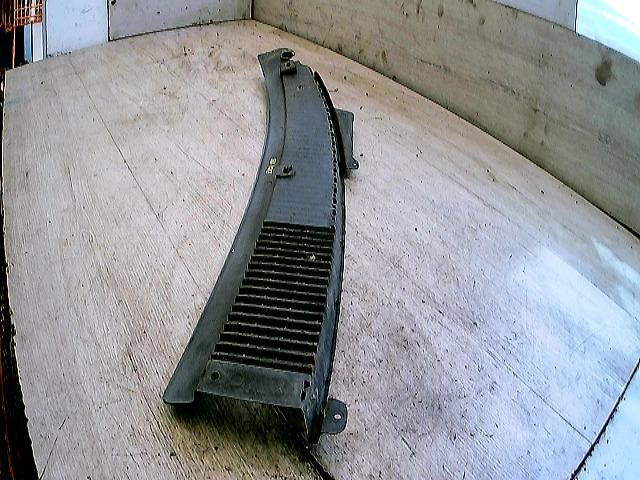 bontott SUZUKI SWIFT II Levélrács