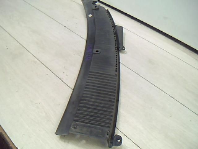 bontott SUZUKI SWIFT II Levélrács