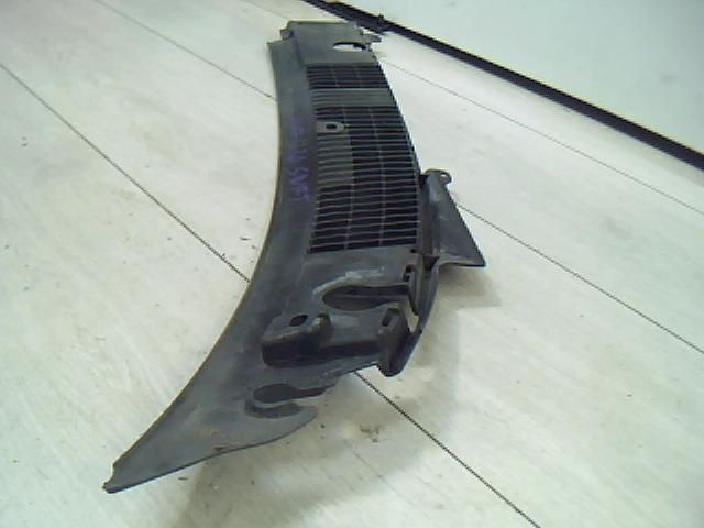 bontott SUZUKI SWIFT II Levélrács