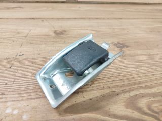 bontott SUZUKI SWIFT II Motorháztető Nyitó Kar / Gomb