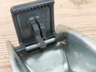 bontott SUZUKI SWIFT II Motorháztető Nyitó Kar / Gomb