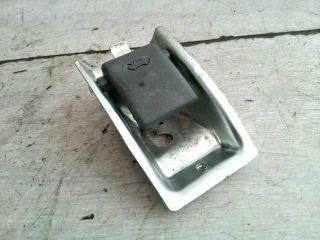 bontott SUZUKI SWIFT II Motorháztető Nyitó Kar / Gomb