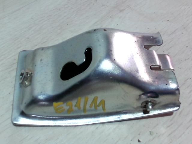 bontott SUZUKI SWIFT II Motorháztető Nyitó Kar / Gomb