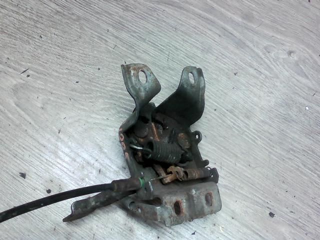 bontott SUZUKI SWIFT II Motorháztető Zárszerkezet