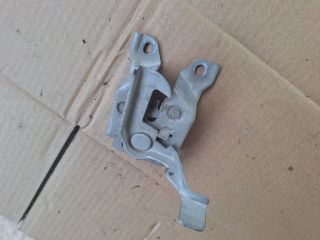 bontott SUZUKI SWIFT II Motorháztető Zárszerkezet