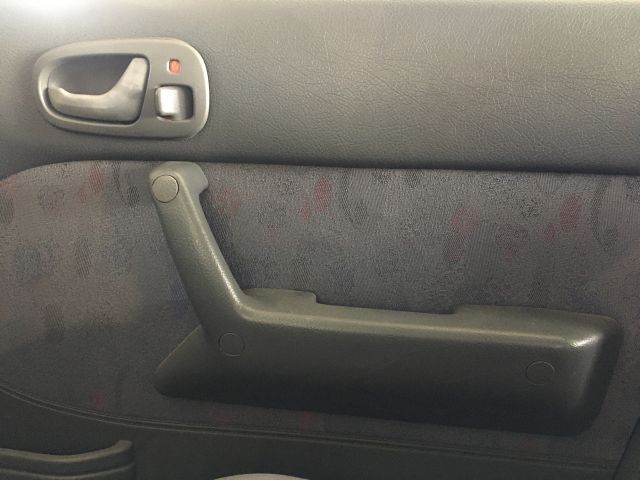 bontott SUZUKI SWIFT II Műszerfal Bal Hangszóró Burkolat