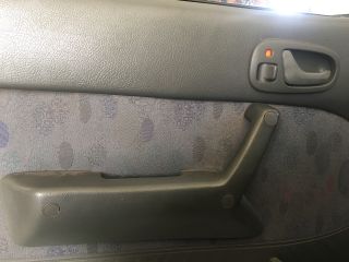 bontott SUZUKI SWIFT II Műszerfal Jobb Hangszóró Burkolat