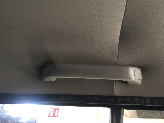 bontott SUZUKI SWIFT II Műszerfal Jobb Hangszóró Burkolat