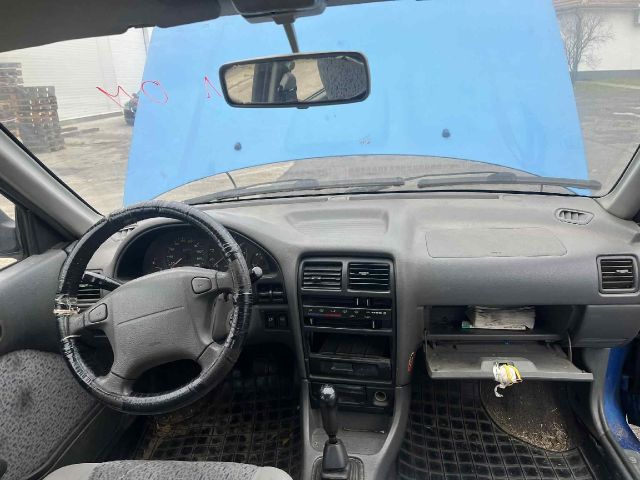 bontott SUZUKI SWIFT II Pohártartó