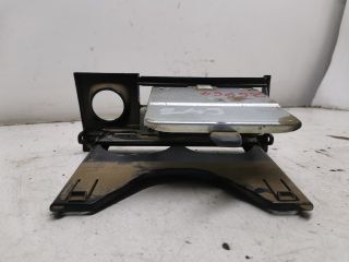 bontott SUZUKI SWIFT II Pohártartó