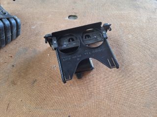 bontott SUZUKI SWIFT II Pohártartó