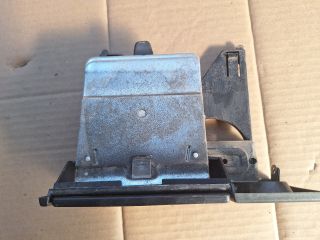 bontott SUZUKI SWIFT II Pohártartó