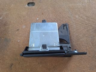 bontott SUZUKI SWIFT II Pohártartó