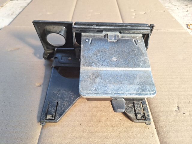 bontott SUZUKI SWIFT II Pohártartó