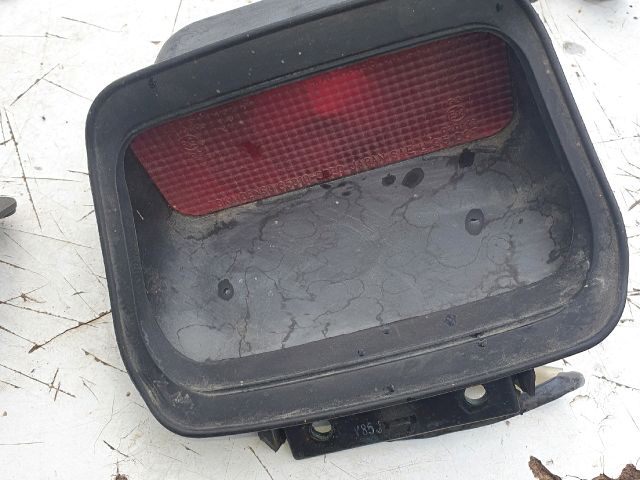 bontott SUZUKI SWIFT II Pótféklámpa