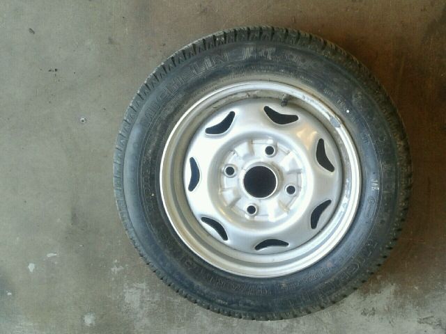 bontott SUZUKI SWIFT II Pótkerék