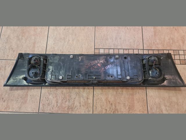 bontott SUZUKI SWIFT II Rendszámtábla Tartó